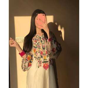 ชุดเสื้อและล่างขนาด XL สวยสำหรับผู้หญิงพร้อมงานปักด้าย - Product Image 2