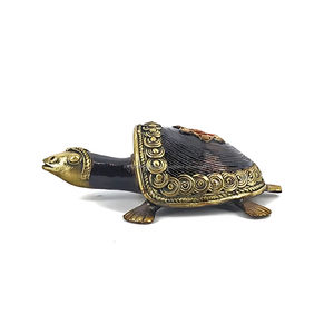 งานฝีมือ รูปปั้นเต่าบาสตาร์อาร์ต ขนาด 4.5 นิ้ว ของตกแต่งหรูหราสไตล์ชนเผ่า ทำจากทองเหลืองและแก้ว - Product Image 2
