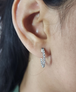 Pendientes de Aro de Lujo con Moissanita de Corte Redondo de 1 Quilate de Lurba Jewels, Regalo de Aniversario para Mujer, Oro Blanco Sólido de 14K - Product Image 5