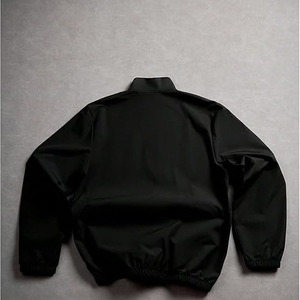 เสื้อแจ็คเก็ตมีฮู้ดสำหรับผู้ชายคุณภาพสูง ปี 2026/2027 ผลิตจากผ้าฟลีซที่ทนทาน สีพื้น ทรงปกติ ให้ความอบอุ่นในฤดูหนาว พร้อมดีไซน์ที่ระบายอากาศได้ดี - Product Image 2