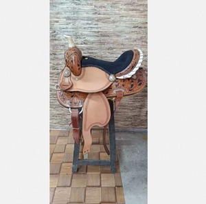 Selle d'équitation western en cuir véritable de qualité durable, en bois/plastique, pour équipement d'équitation, disponible en usine - Product Image 5