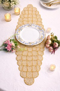Chemin de table perlé fait main, motif floral or ivoire, 13x36 pouces, décoration de mariage - Product Image 3
