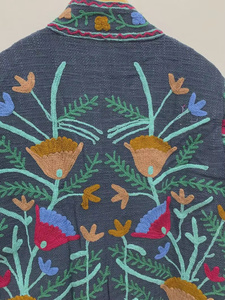 Chaqueta Bomber Suzani Tejida a Mano en Jaipur, India, Bordado a Mano, 100% Algodón, Estilo Étnico Bohemio, Venta al Por Mayor - Product Image 4