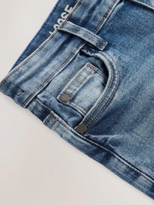 Jean en denim décontracté pour homme, coupe ample, déchiré, en coton écologique, taille mi-haute, épais, haute qualité, logo personnalisé, vente en gros - Product Image 3