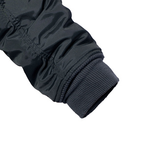 Blouson Bomber Homme à Capuche en Toile de Haute Qualité, Fermeture Éclair Avant, Couleur Unie, Coupe-Vent Hiver, Services OEM Disponibles en Gros - Product Image 6