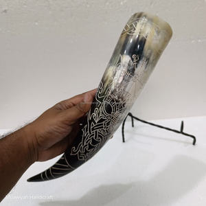 100% Corne à boire de boeuf de haute qualité avec support sculpté à la main et en fer Conception sur mesure et fabriquée avec corne à boire de haute qualité - Product Image 4