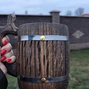 Taza Estilo Barril de Cerveza, Tazas Vikingas de Madera, Regalo de Aniversario, Regalo para Esposo, Regalo para Parejas, Regalos de Navidad - Product Image 3