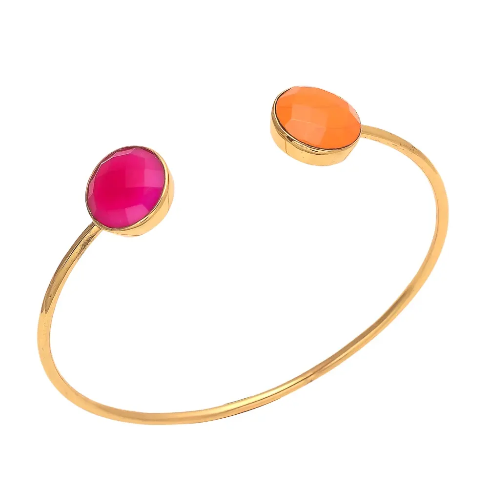 Dubbele Edelsteen Een Paar Gouden Armband Versierd Met Sprankelende Oranje Edelsteen En Fuchsia Roze Hydra Edelsteen In Ronde Vorm