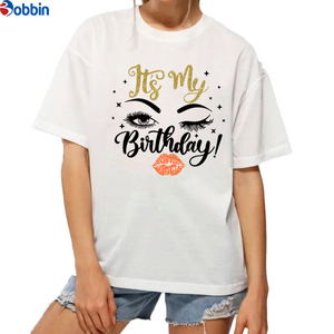 Camiseta Deportiva Casual Holgada de Poliéster Ecológico Transpirable para Mujer con Hombros Caídos y Letras Doradas Personalizada - Product Image 4