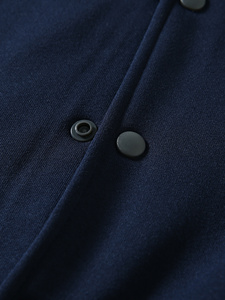Chaqueta Deportiva Varsity de Diseño Exclusivo con MOQ Bajo, Corte Regular, Colección de Ropa Exterior Inspirada en el Estilo Urbano - Product Image 3