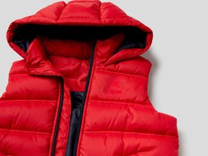 Veste d'hiver matelassée sans manches en tissu léger pour hommes avec capuche Décoration de poche pour vêtements d'extérieur Gilet de performance Procédé de finition - Product Image 6