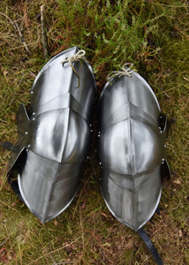 Armadura Medieval para Piernas con Apariencia Ornamental para Exhibiciones Decorativas, Producciones Teatrales, Eventos de Disfraces y Colección al por Mayor - Product Image 3