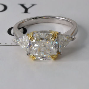Anillo de compromiso y boda de tres piedras con moissanita de corte cojín de 4 quilates, bicolor, de plata de ley 925, moderno, para fiesta, regalo de aniversario para mujer - Product Image 1