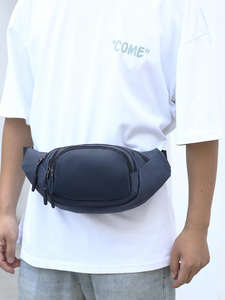 Sac bandoulière en cuir vegan PU avec 4 poches zippées, petit sac banane pour homme et femme - Product Image 2