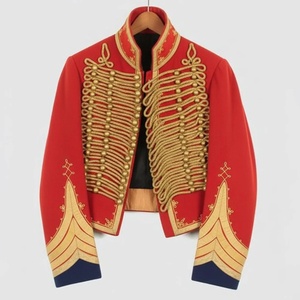 เสื้อแจ็คเก็ตสไตล์อังกฤษสีแดงสำหรับผู้ชาย พร้อมงานปักสีทอง ปกแบบแมนดาริน กระดุมสองแถว ชุดทักซิโด้ - Product Image 1