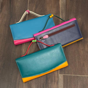 2025 hecho a mano elegante cuero reciclado único colorido embrague multicolor mujeres gran oferta monederos hermosas carteras de alta calidad - Product Image 4