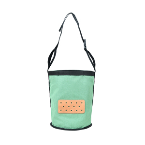 Green <b>Canvas</b> Horse Feed Bag Adjustable Strap Rectangular Leather Patch Durable Feeding Bag Bulk Wholesale OEM Supplier - Product Image 1