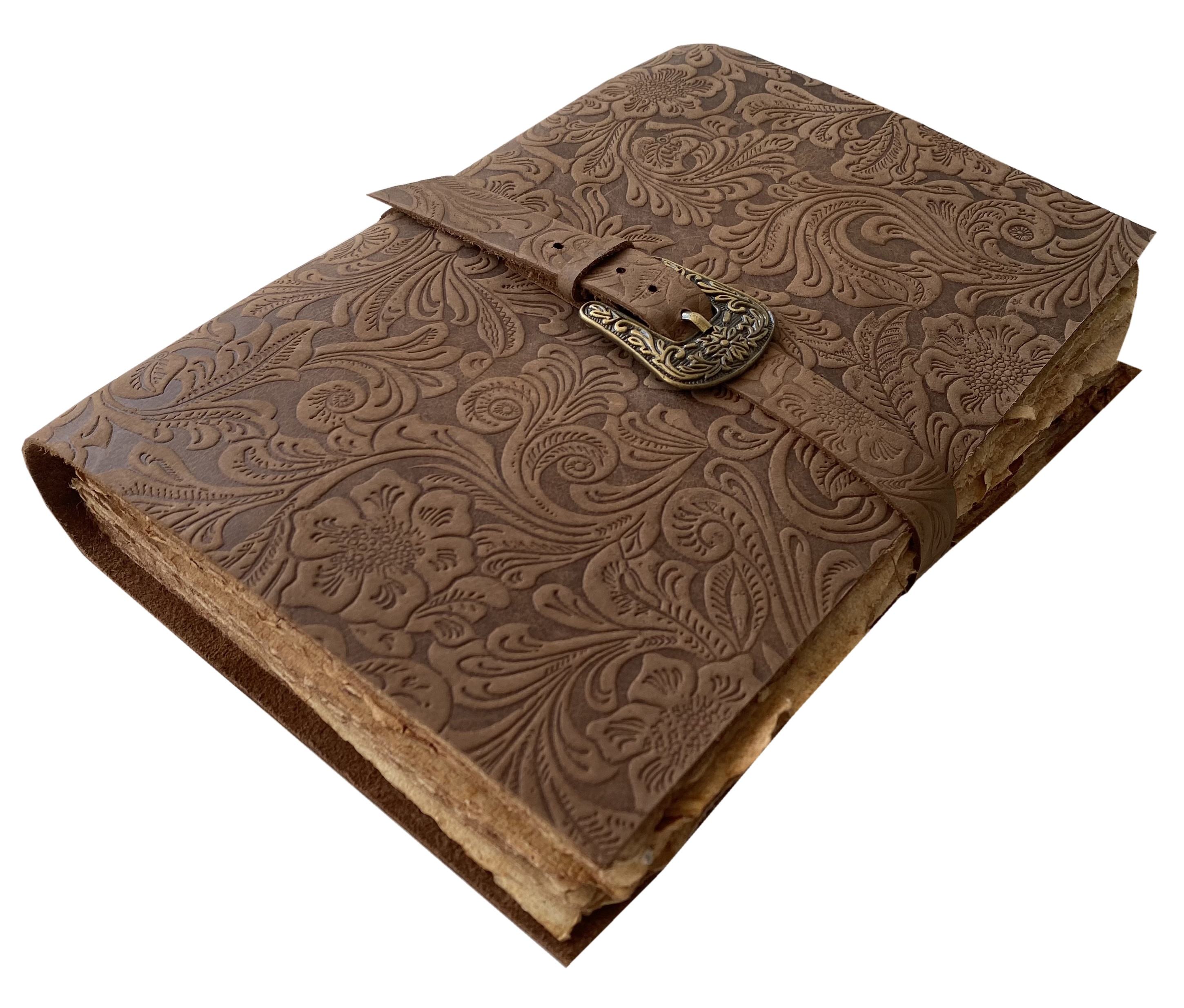 สีน้ำตาล