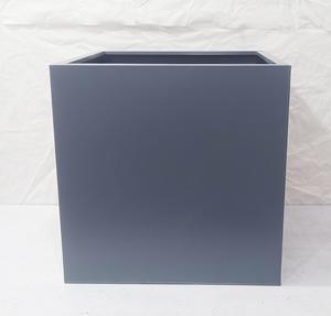 Pot de fleurs carré en métal gris moderne pour plantes d'intérieur et d'extérieur, décoration de maison, jardin, bureau, hôtel, aménagement paysager, usage commercial - Product Image 4