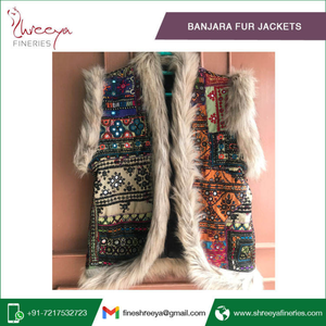 Veste en fourrure Banjara pour femmes, style ethnique tribal bohème, brodée, fausse fourrure vintage, vêtements de créateur pour l'hiver - Product Image 4