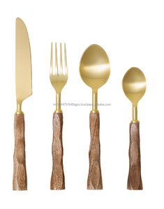 4 PCS Couteau Fourchette Cuillère Or Couverts Manche en Bois Acier Inoxydable Couverts Pour Hôtel & Restaurant - Product Image 1
