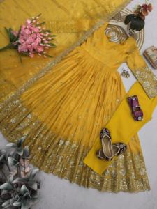 Women's Yellow Silk Gown suit Floor-Length Traditional Wedding Dress Loose Fit Stretchable India Pakistan Style - Product Image 5