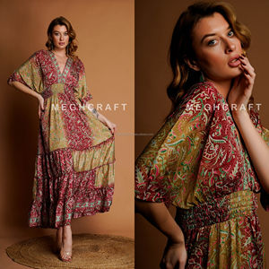 เดรสแม็กซี่คอวีพิมพ์ลายดอกไม้โบฮีเมียนขนาดพลัสไซส์เป็นมิตรกับสิ่งแวดล้อม - Product Image 4