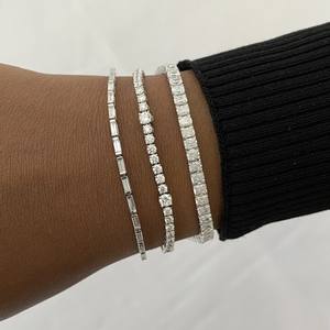 Pulsera de Plata con Diamantes de Laboratorio para Mujer, 4.75ct, Corte Baguette, Claridad DEF VVS VS, 10 Gramos, Calidad Premium, Joyería al por Mayor - Product Image 1