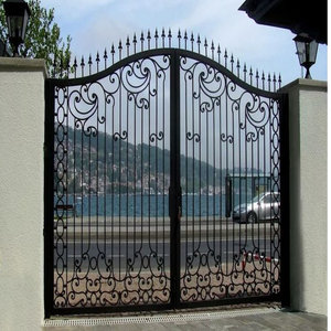 Puerta Frontal de Hierro Forjado Personalizada con Elegante Artesanía Metálica para Entrada de Jardín y Diseño Exterior de Lujo para Villas - Product Image 3