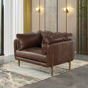 Fauteuil contemporain en cuir marron avec pieds en bois massif, canapé individuel confortable pour salon et appartement - Product Image 1
