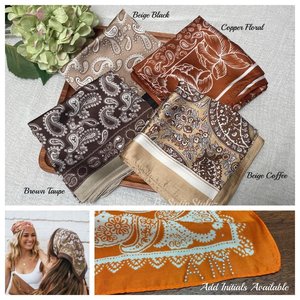 Foulard Bandana en Soie Satinée Ethnique Personnalisé 60x60cm Réutilisable Durable Écologique Lavable en Machine Accessoires pour Enterrement de Vie de Jeune Fille et Mariage - Product Image 5