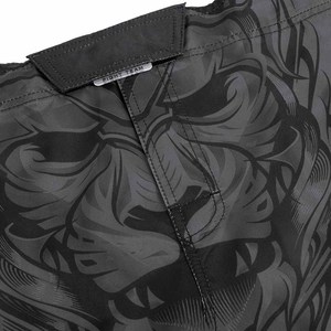 Shorts MMA para Hombre en Color Negro y Gris Contrastante, Buena Calidad, Hechos en Pakistán, Nueva Llegada con Precio Razonable, por Teens INDUSTRIES - Product Image 6