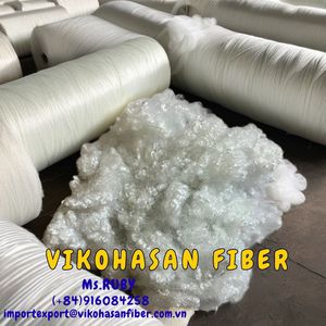 ใยโพลีเอสเตอร์รีไซเคิล 100% เกรด RPET ได้รับการรับรองมาตรฐาน GRS OEKO TEX  ซิลิโคนเคลือบสีขาว 7D HCS สำหรับใช้ในงานสิ่งทอภายในบ้าน เช่น หมอนอิง - Product Image 4