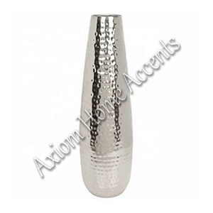 Axiom Home Accents Vase en métal en aluminium fabriqué à la main Glaçure transparente élégante moderne pour un décor de table élégant et unique - Product Image 4