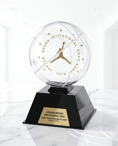 Premios con Cúpula Acrílica, Grabado Personalizado y Diseño Duradero para Reconocer Logros Excepcionales - Product Image 1