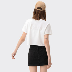 เสื้อครอปท็อปแขนสั้นคอกลมผ้าฝ้ายพิมพ์ลายกราฟิกสำหรับผู้หญิง - Product Image 5