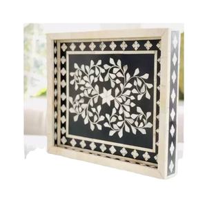 Plateau de service en bois MDF fait main, lot de 2 |   Émail décoré d'un éléphant blanc |   Assiettes décoratives en résine pour la maison - Product Image 2