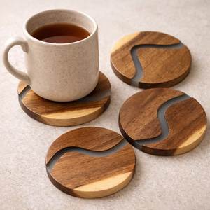 Posavasos de madera y resina hechos a mano, redondos, para proteger tazas, vasos, jarras y botellas. - Product Image 2