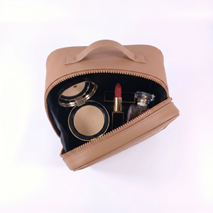 Sac de voyage cosmétique tendance Rootsmen en PVC gaufré avec fermeture éclair, résistant à l'eau, suspendable, grande capacité H19xL25xP12cm - Product Image 6