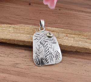 Collier pendentif vintage en argent sterling 925 plaqué platine, charme unisexe, bijoux fins, fabrication artisanale sur mesure, vente en gros - Product Image 1