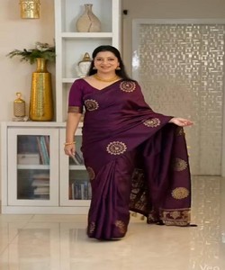 Collection de Saris en Soie de Qualité Supérieure pour Femmes – Vêtements Traditionnels pour Mariages et Festivals – Vente en Gros 84568 Violet Longueur Ras du Sol - Product Image 1