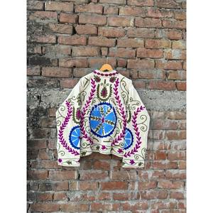 Chaqueta de Terciopelo Cosida a Mano al por Mayor, Chaqueta Bordada con Flores, Chaqueta Suzani Uzbeka, Chaquetas Unisex con Dos Bolsillos Laterales - Product Image 5