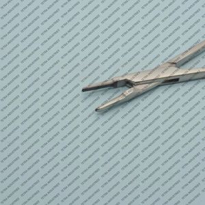 Portaagujas Microquirúrgico Ryder TC Grado OR de 6 Pulgadas con Mordazas Finas Dentadas, Portaagujas Dental de Acero Inoxidable con Certificación CE - Product Image 2
