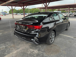 K-i-a F-o-r-t-e L-X-S F-W-D 2024 - Product Image 4