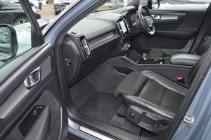 OFERTA JUSTA 2022 XC40 1.5 T4 R-DESIGN - Product Image 3