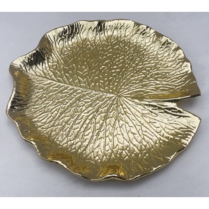 Plat à feuilles de style antique, idéal pour les repas quotidiens, les réceptions spéciales, les mariages ou les célébrations festives, édition intemporelle. - Product Image 6