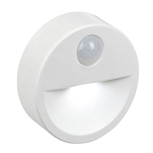 <span class=keywords><strong>Lampe</strong></span> d'appoint LED d'<span class=keywords><strong>intérieur</strong></span> avec <span class=keywords><strong>détecteur</strong></span> <span class=keywords><strong>de</strong></span> <span class=keywords><strong>mouvement</strong></span> - Product Image 1