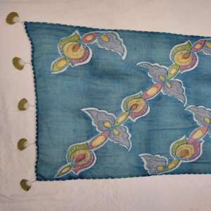 Bufanda de Lana Merino Premium, Bordada a Mano, Ligera, Elástica en Cuatro Direcciones, Suave y Cálida, para Todas las Temporadas, Chal de Moda para Invierno - Product Image 1