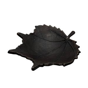 Plato de servir de aluminio con diseño de hoja para decoración y entretenimiento, que realza el estilo de la mesa con un toque artesanal inspirado en la naturaleza. - Product Image 6