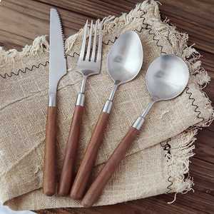 Premium Rustic Stainless Steel Wood Handle Four-Piece Eco-Friendly Dishwasher Safe Flatware Collection Wholesale for Weddings - Product Image 1